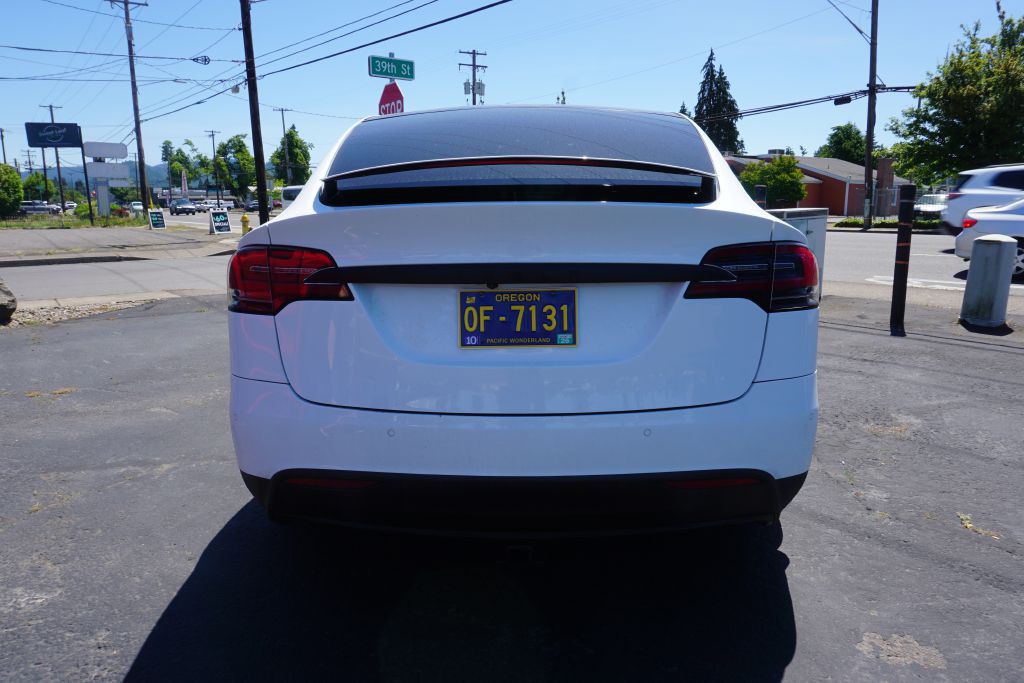 2016 Tesla Model X Image 4