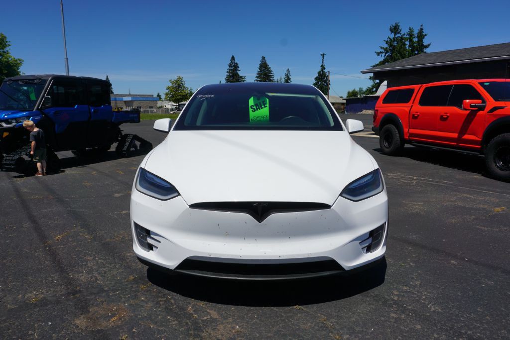 2016 Tesla Model X Image 8