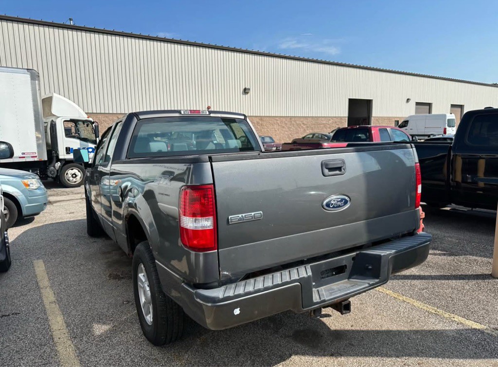 2005 Ford F-150 Image 4