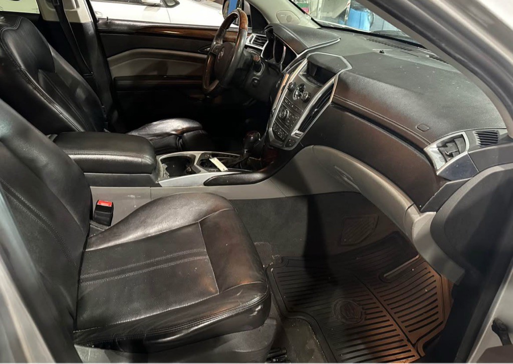 2011 Cadillac SRX Image 10