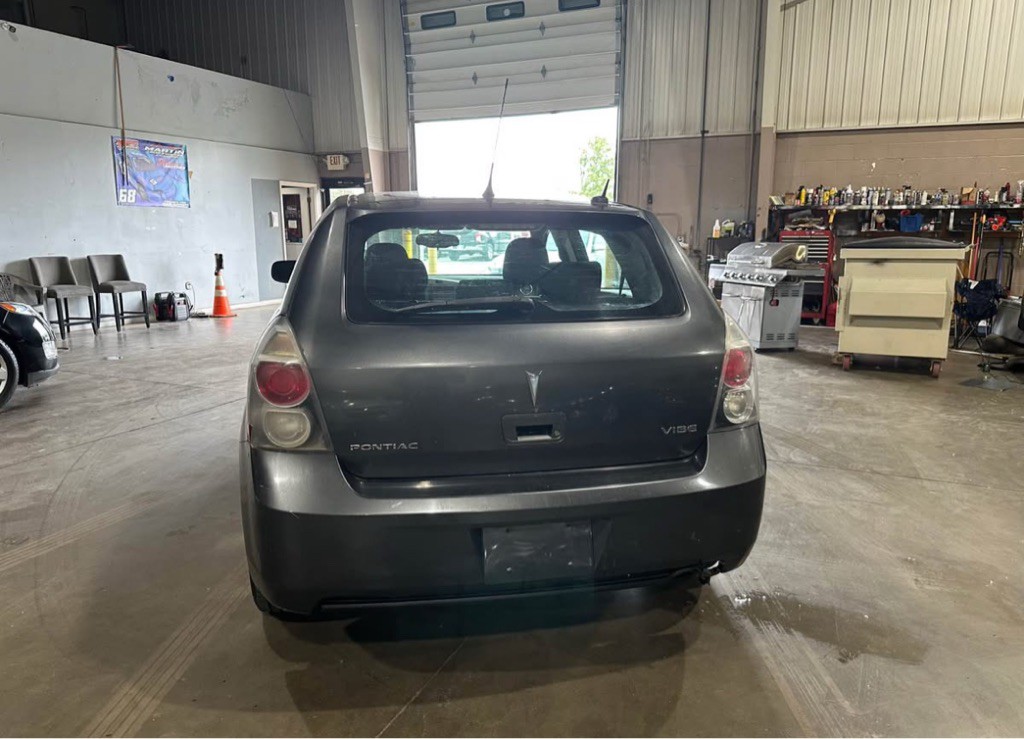 2009 Pontiac Vibe Image 4