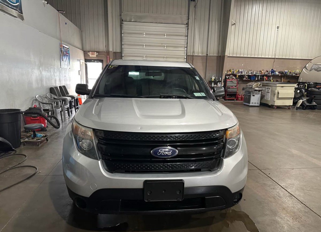 2015 Ford Explorer Image 2