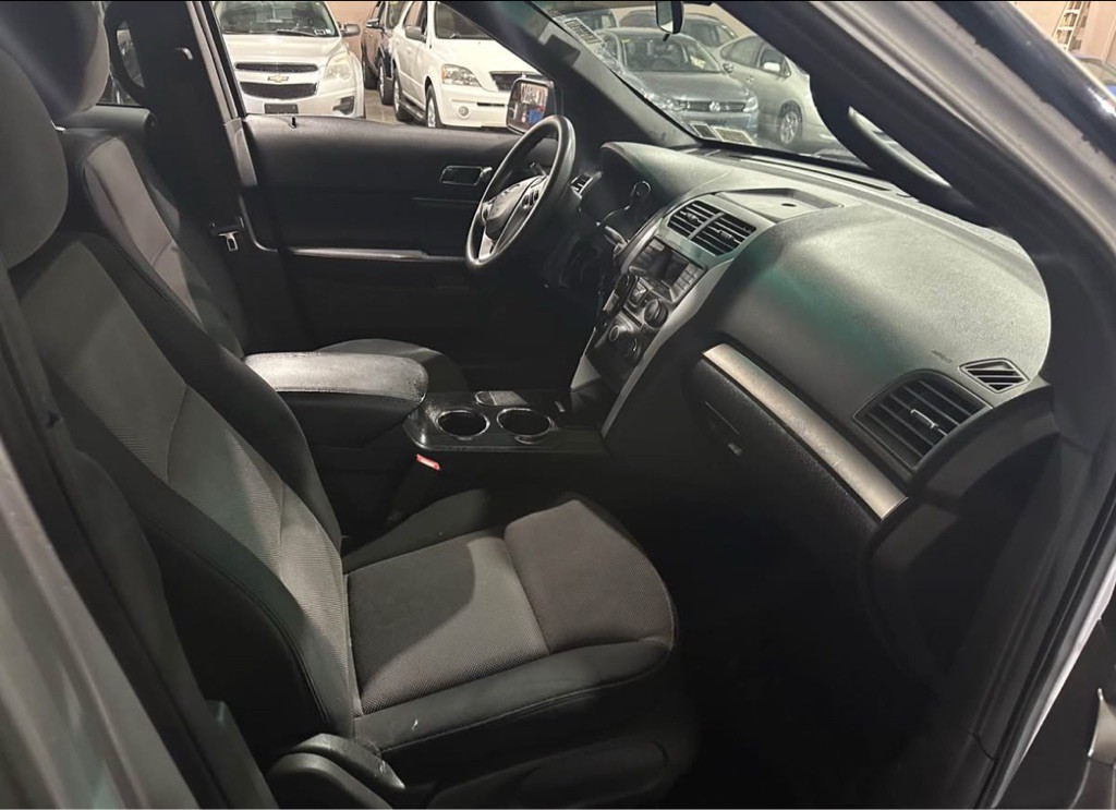 2015 Ford Explorer Image 9