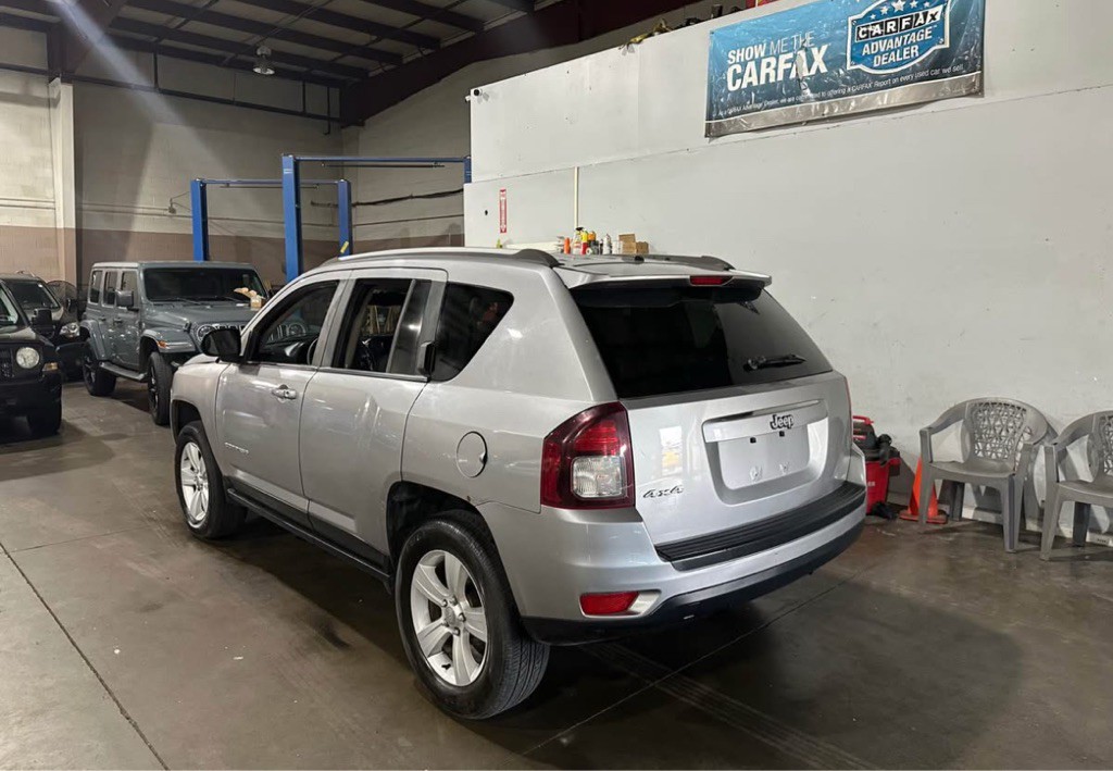 2016 Jeep Compass Image 5