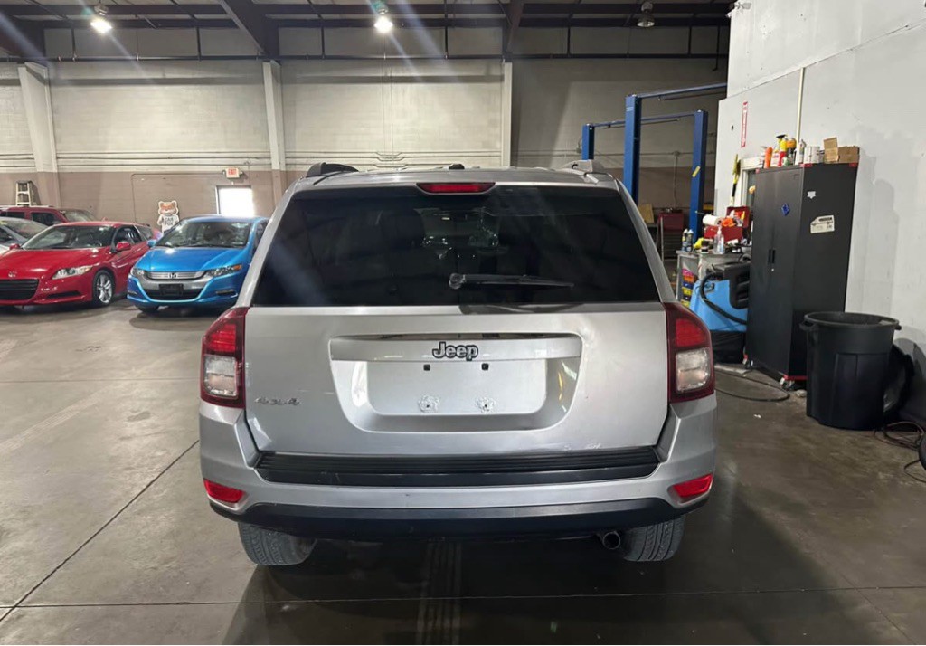 2016 Jeep Compass Image 6