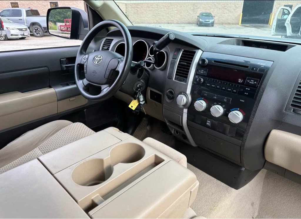 2010 Toyota Tundra Image 10