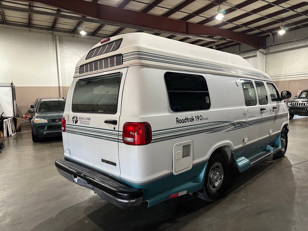 2001 Dodge Ram Van Image 4