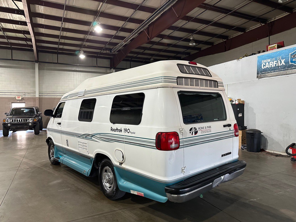 2001 Dodge Ram Van Image 5