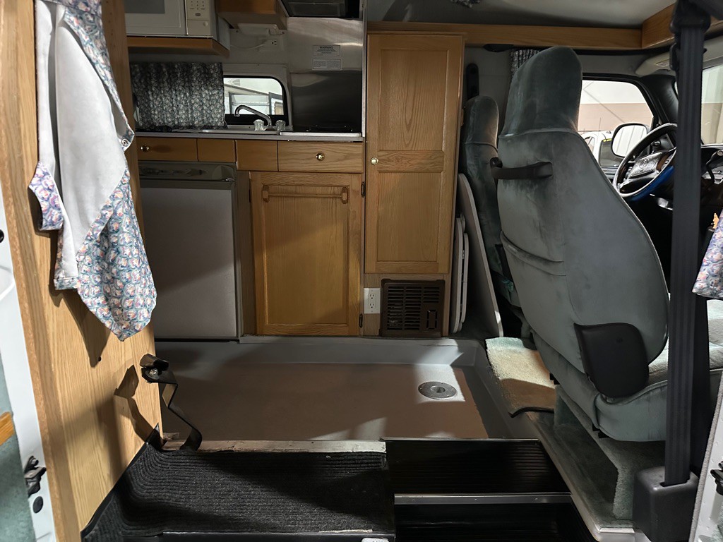 2001 Dodge Ram Van Image 7