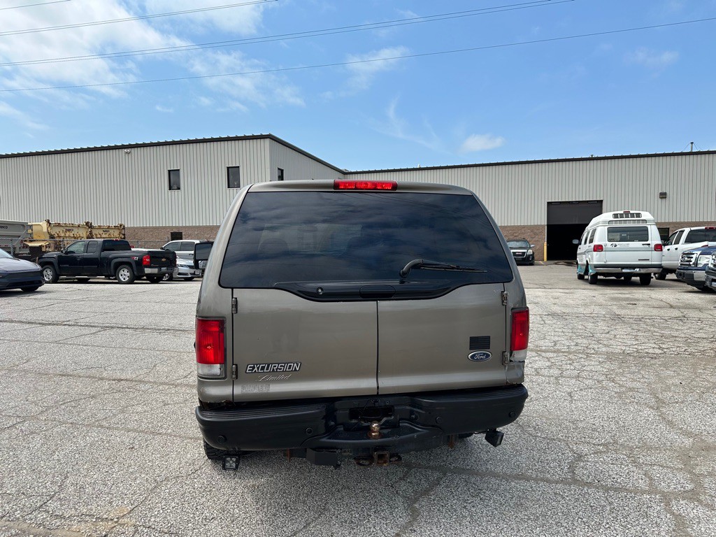 2004 Ford Excursion Image 4