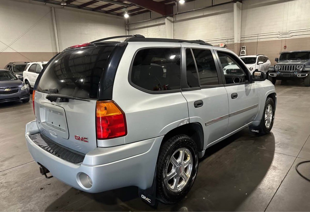 2008 GMC Envoy Image 5