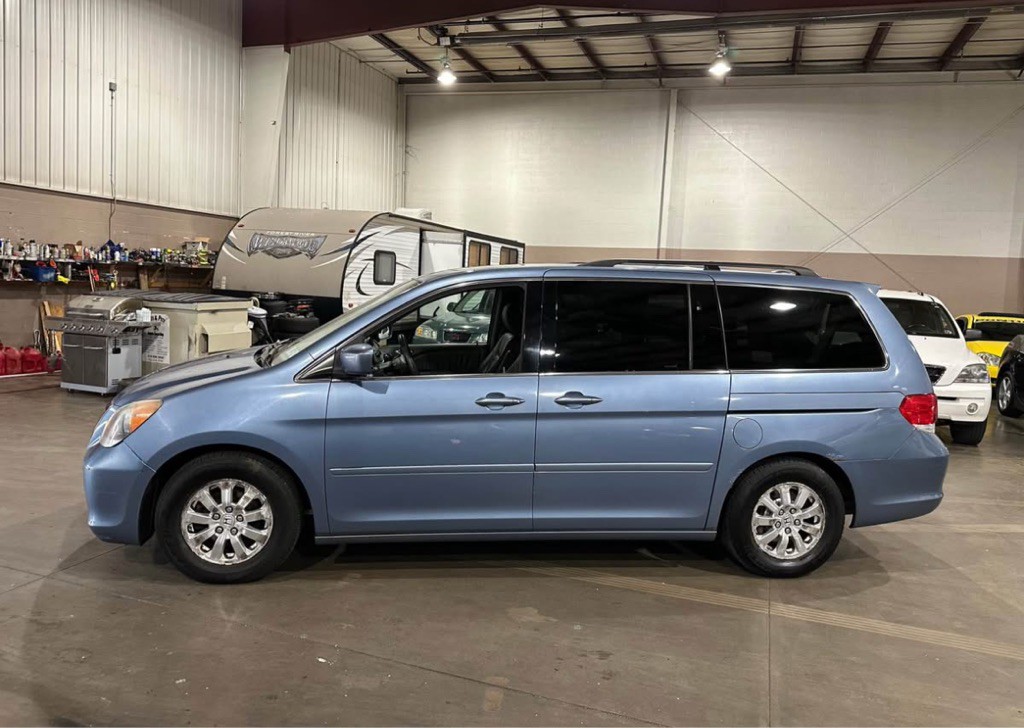 2009 Honda Odyssey Image 2
