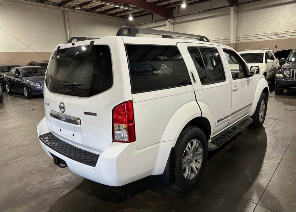 2011 Nissan Pathfinder Image 4