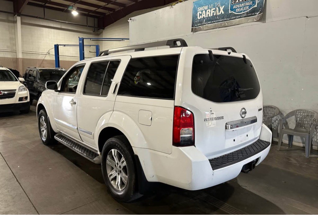 2011 Nissan Pathfinder Image 6