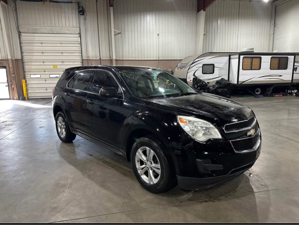 2010 Chevrolet Equinox Image 2