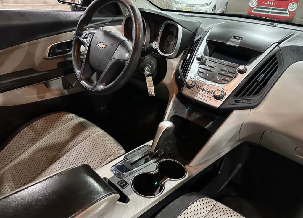 2010 Chevrolet Equinox Image 11