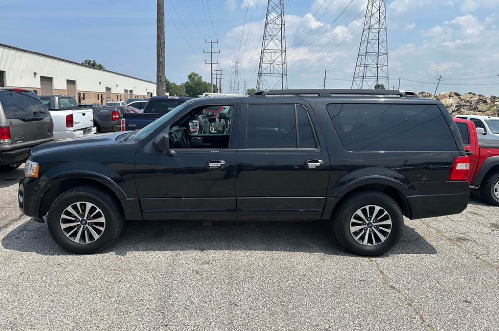 2015 Ford Expedition Image 2