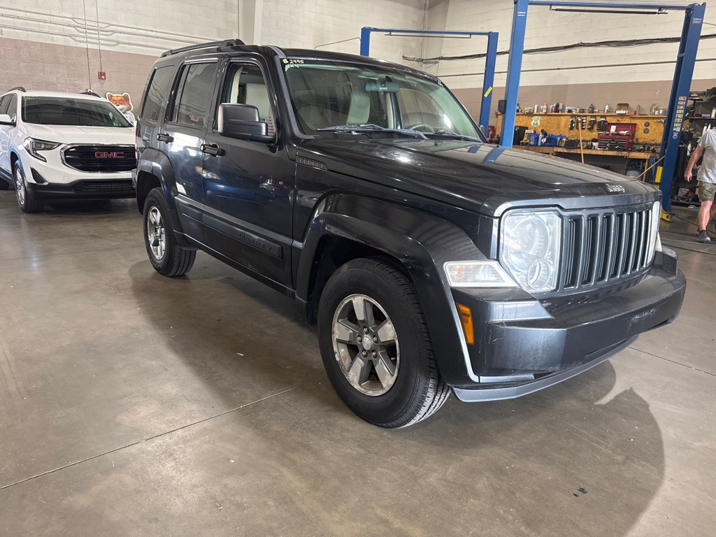 2008 Jeep Liberty Image 2