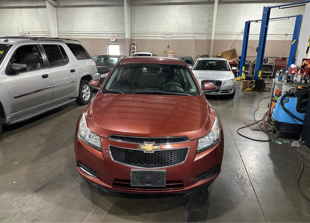 2013 Chevrolet Cruze Image 1