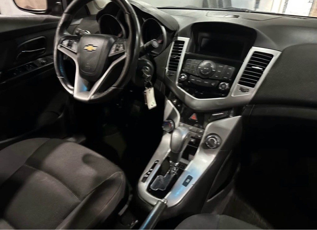 2013 Chevrolet Cruze Image 8