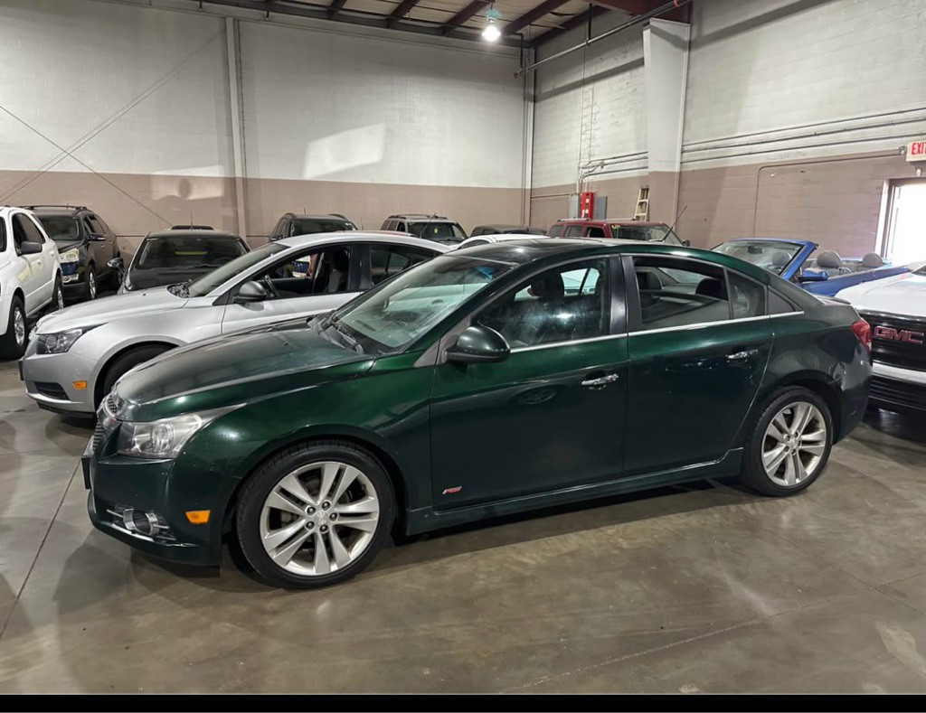 2014 Chevrolet Cruze Image 2
