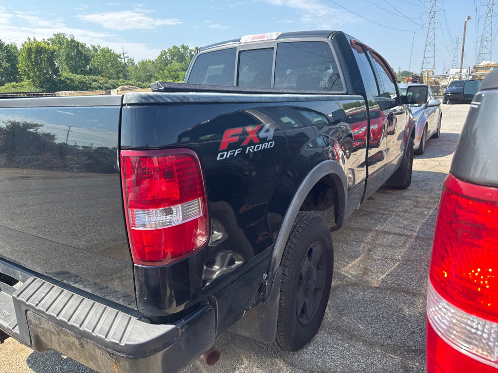 2004 Ford F-150 Image 4