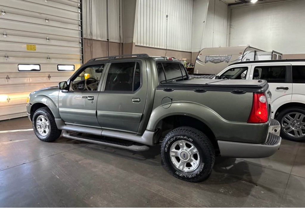 2003 Ford Explorer Image 3