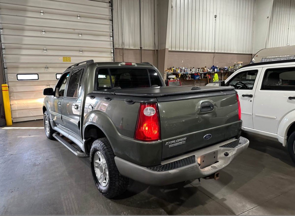 2003 Ford Explorer Image 4