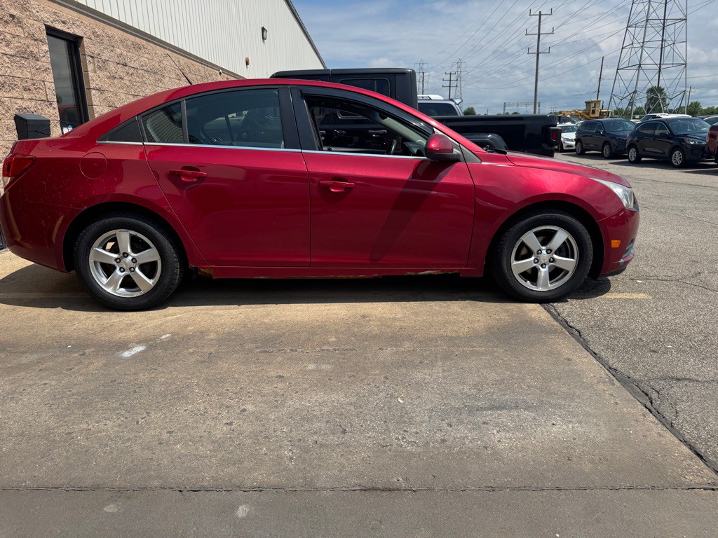 2011 Chevrolet Cruze Image 3
