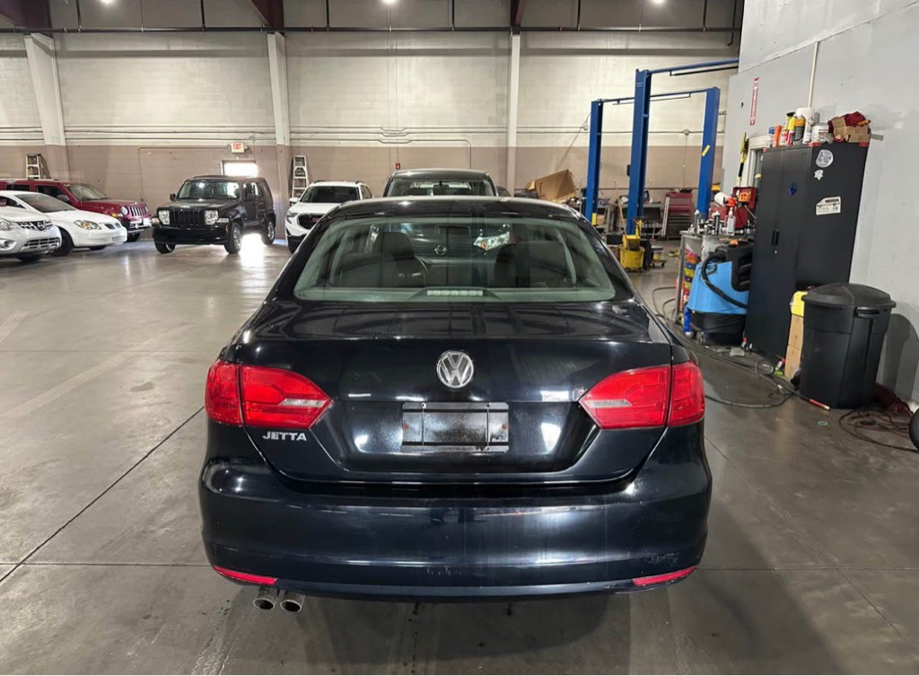 2012 Volkswagen Jetta Image 6