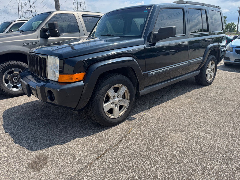 2006 Jeep Commander Image 2
