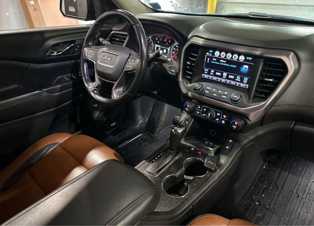 2018 GMC Acadia Image 13