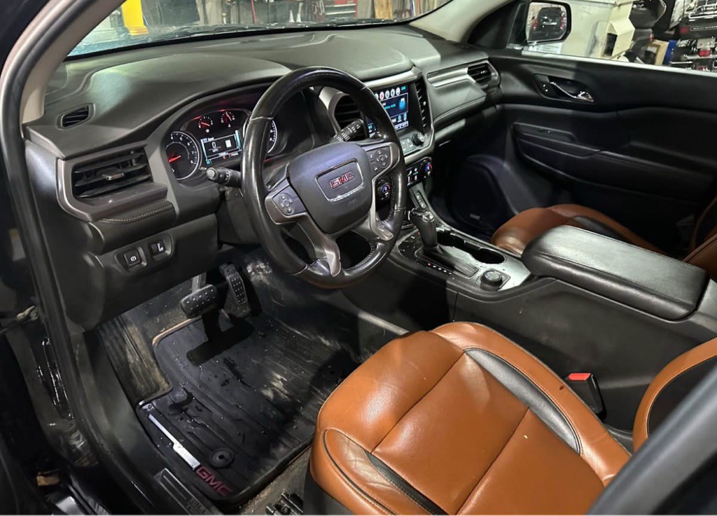 2018 GMC Acadia Image 14