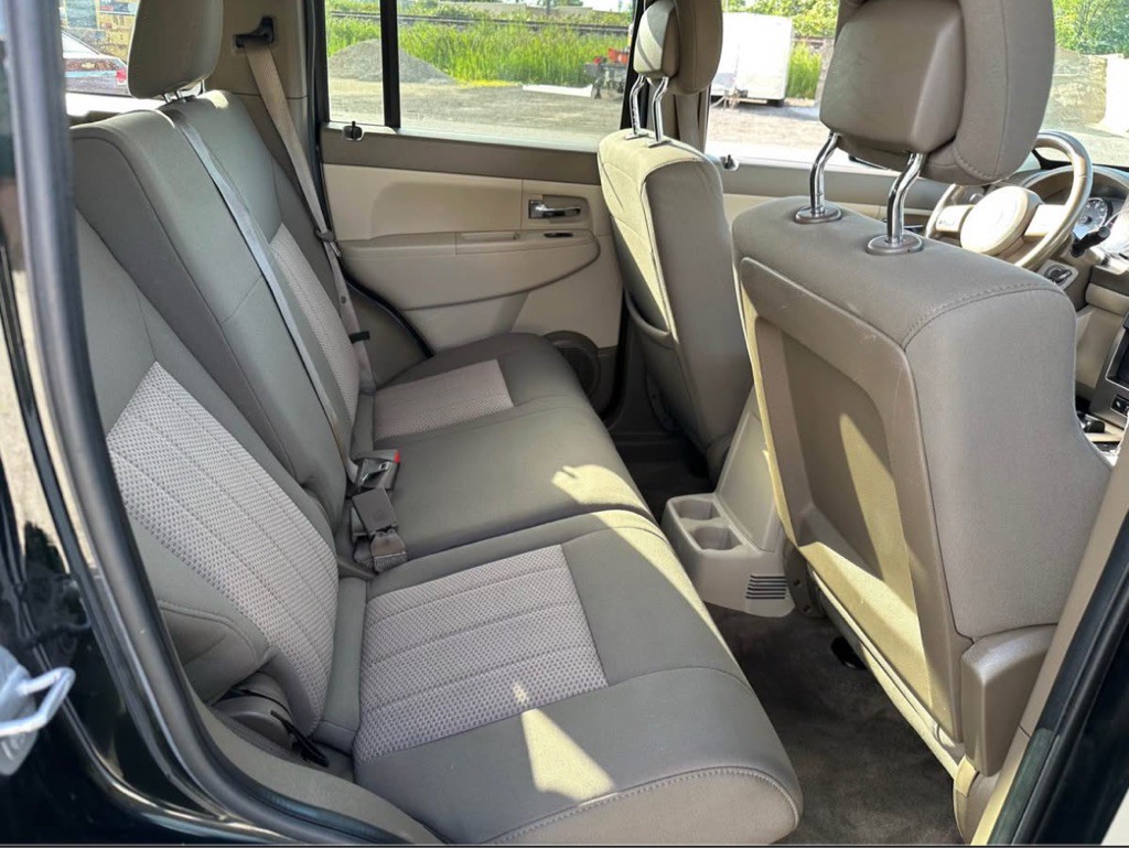 2012 Jeep Liberty Image 17
