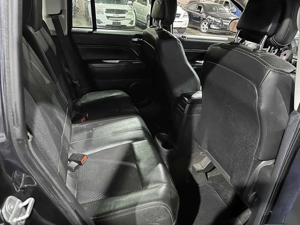 2014 Jeep Compass Image 11