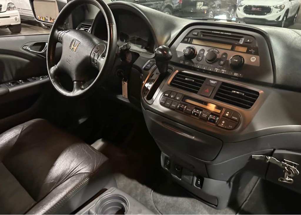 2006 Honda Odyssey Image 9