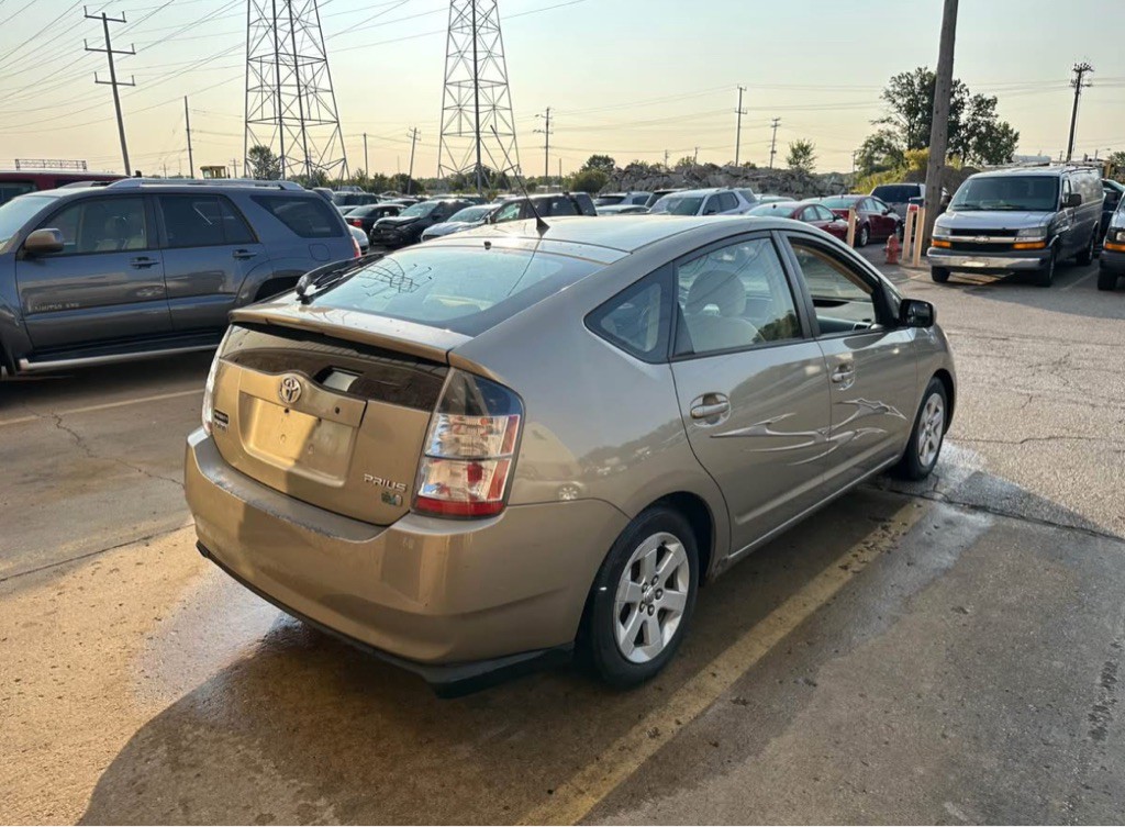 2004 Toyota Prius Image 5