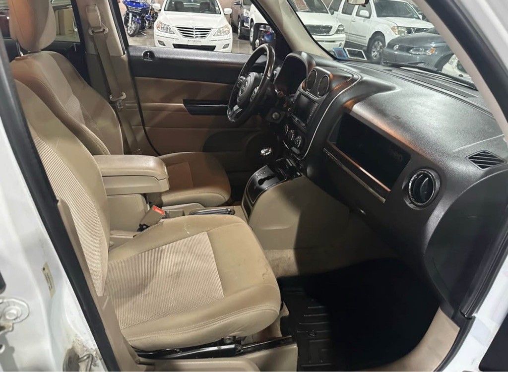 2014 Jeep Patriot Image 9