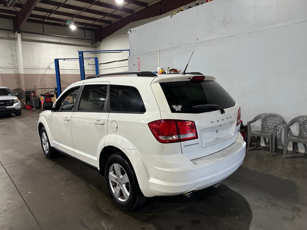 2011 Dodge Journey Image 3