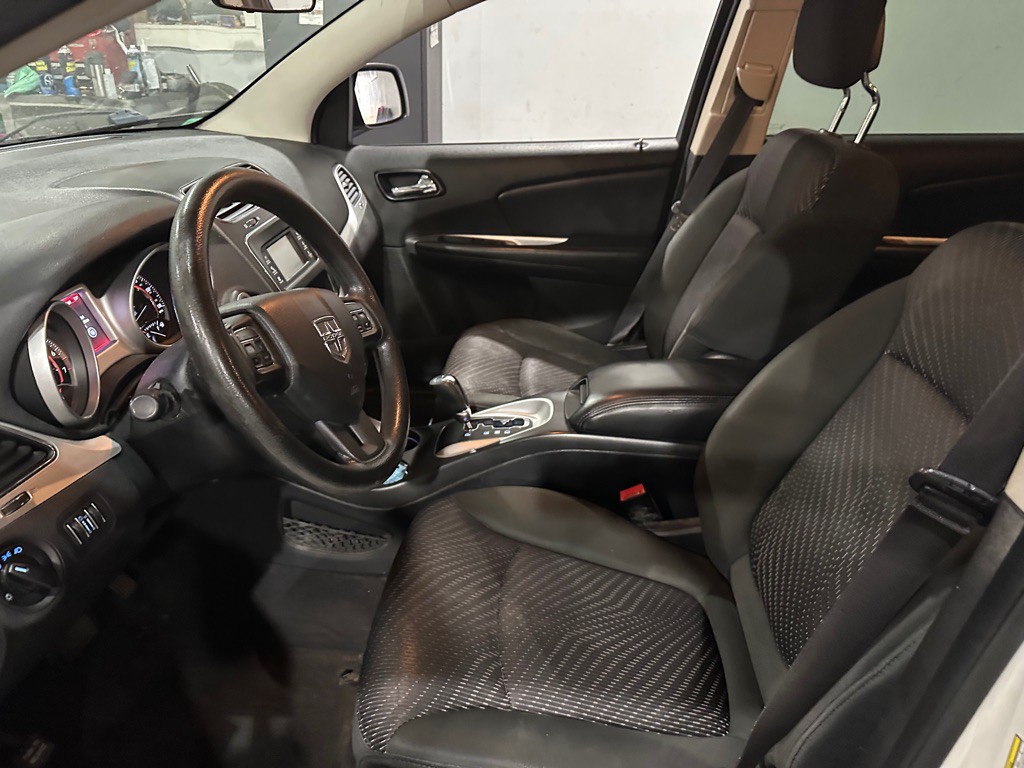 2011 Dodge Journey Image 12