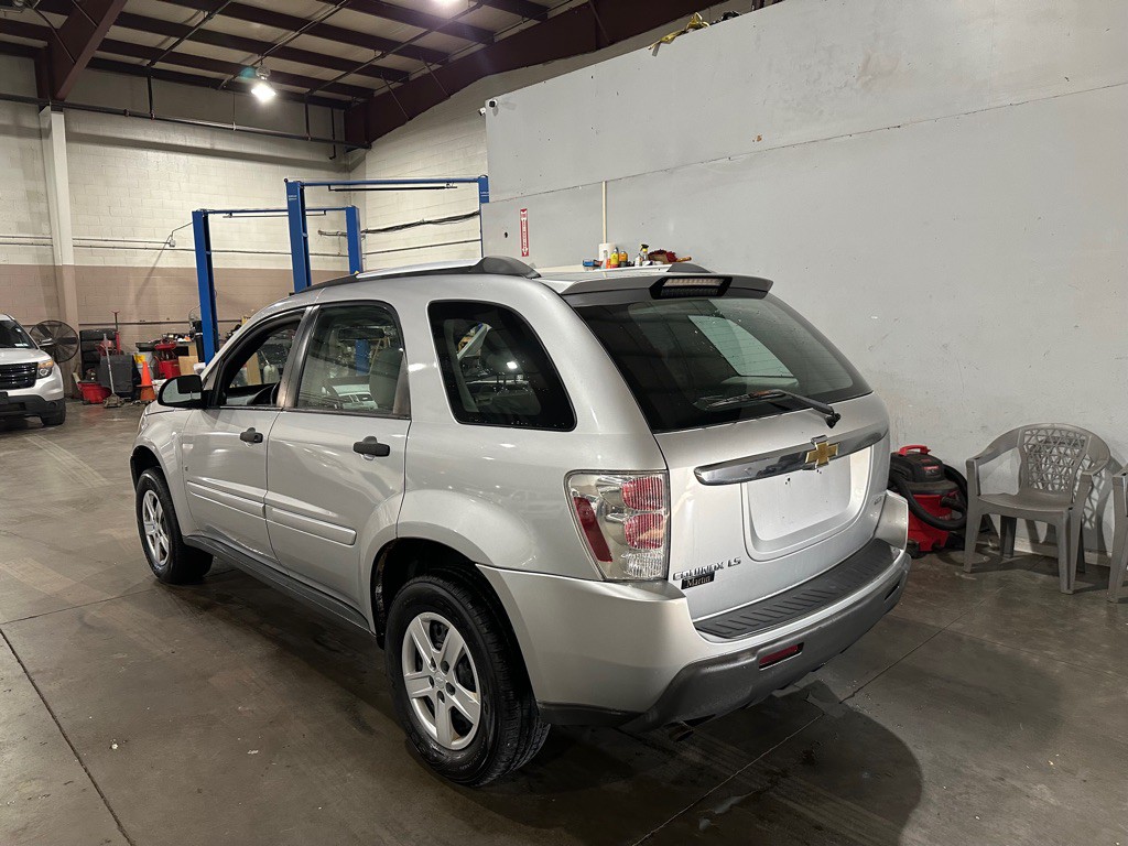 2006 Chevrolet Equinox Image 3