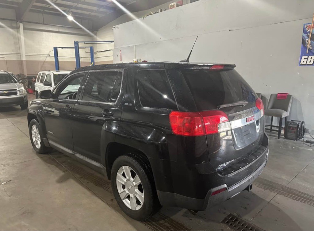 2011 GMC Terrain Image 3