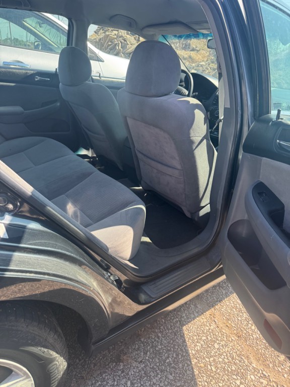 2005 Honda Accord Image 8