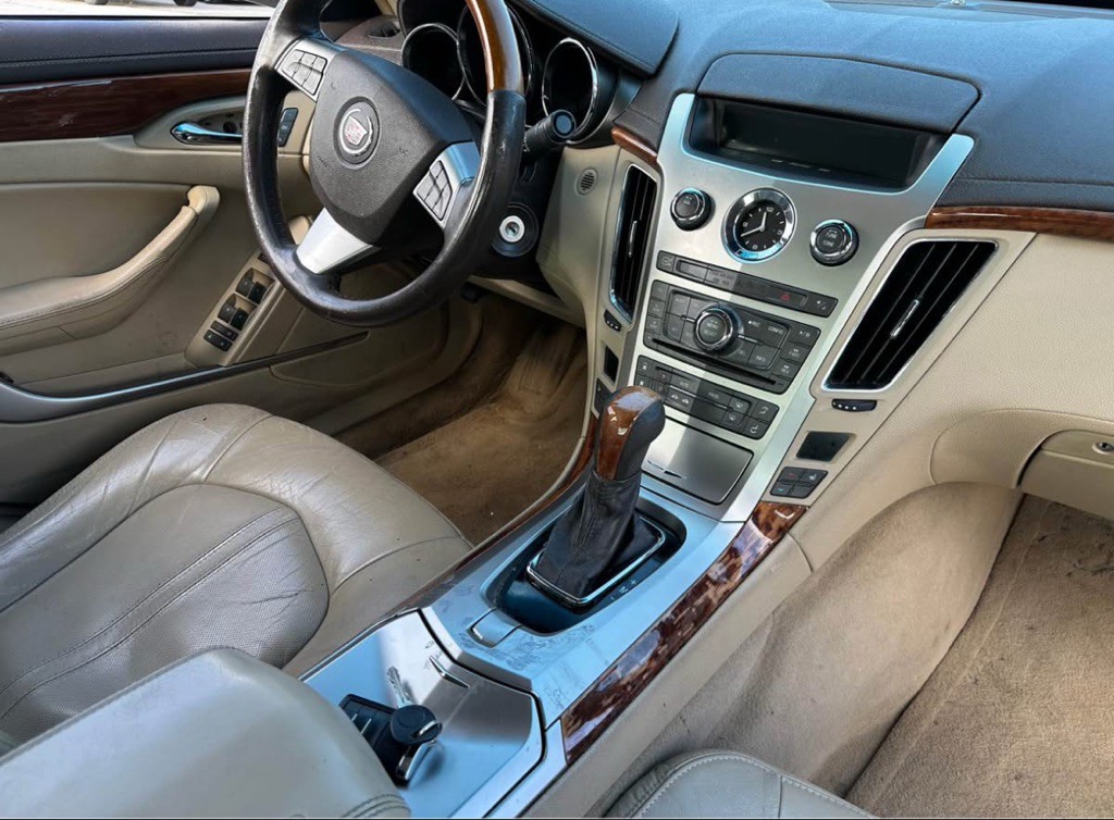 2009 Cadillac CTS Image 10
