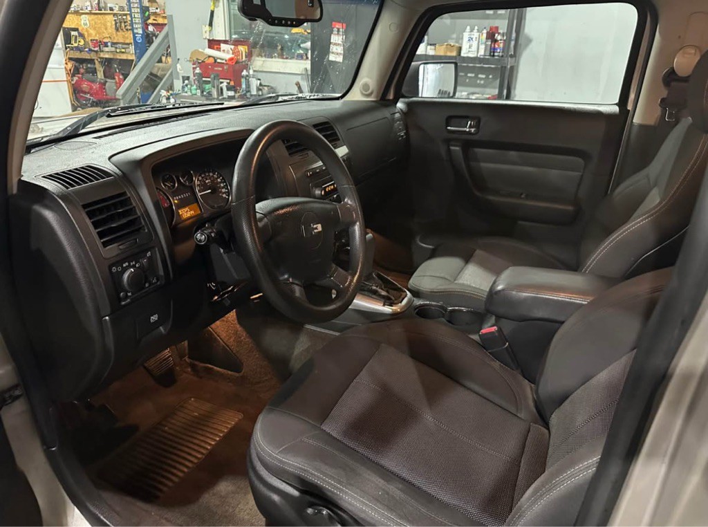 2006 HUMMER H3 Image 11