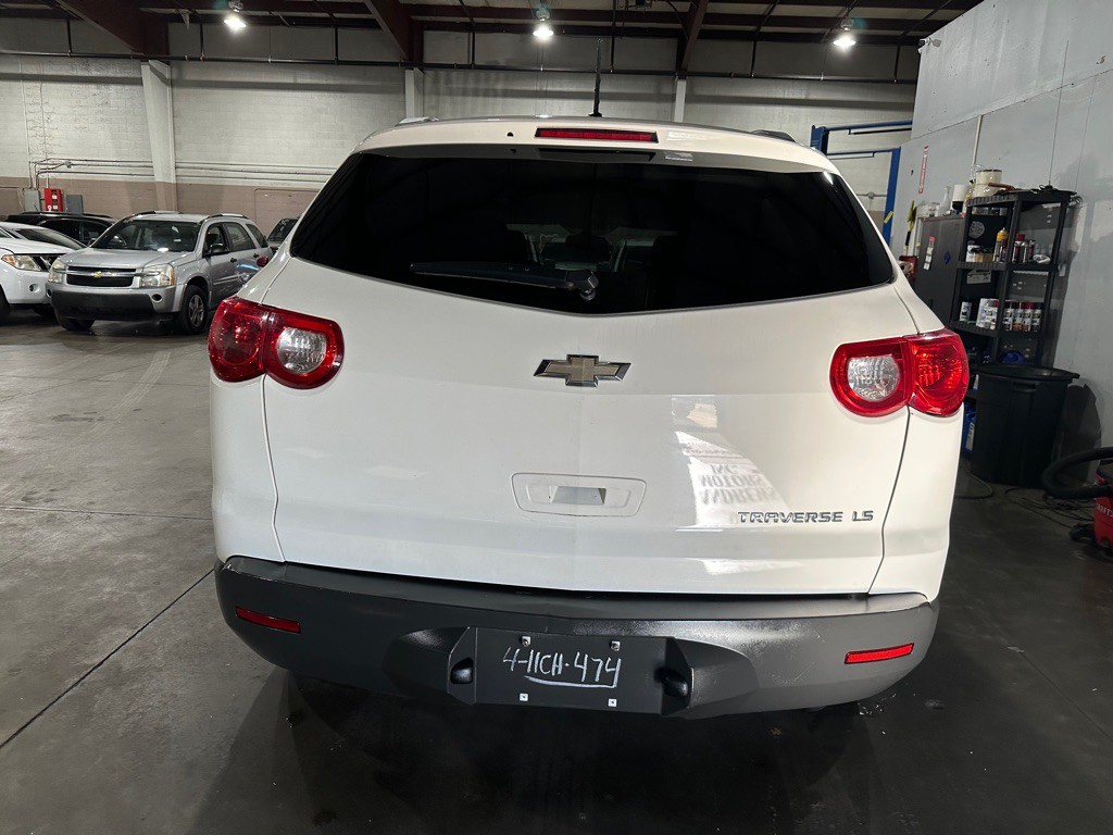 2011 Chevrolet Traverse Image 4