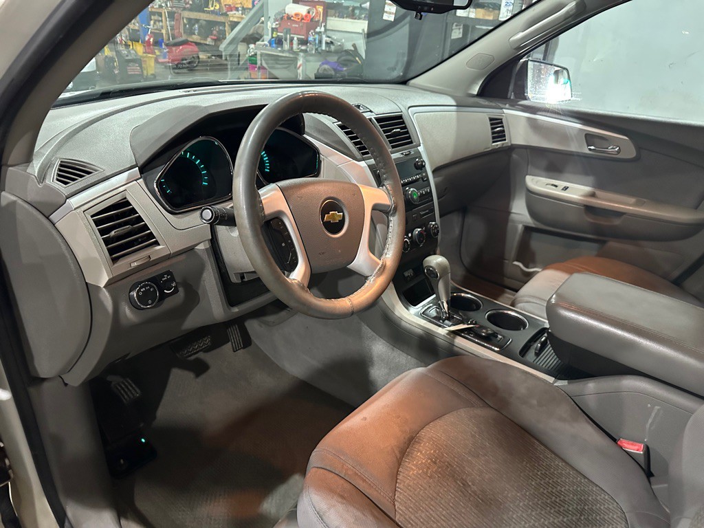 2011 Chevrolet Traverse Image 7