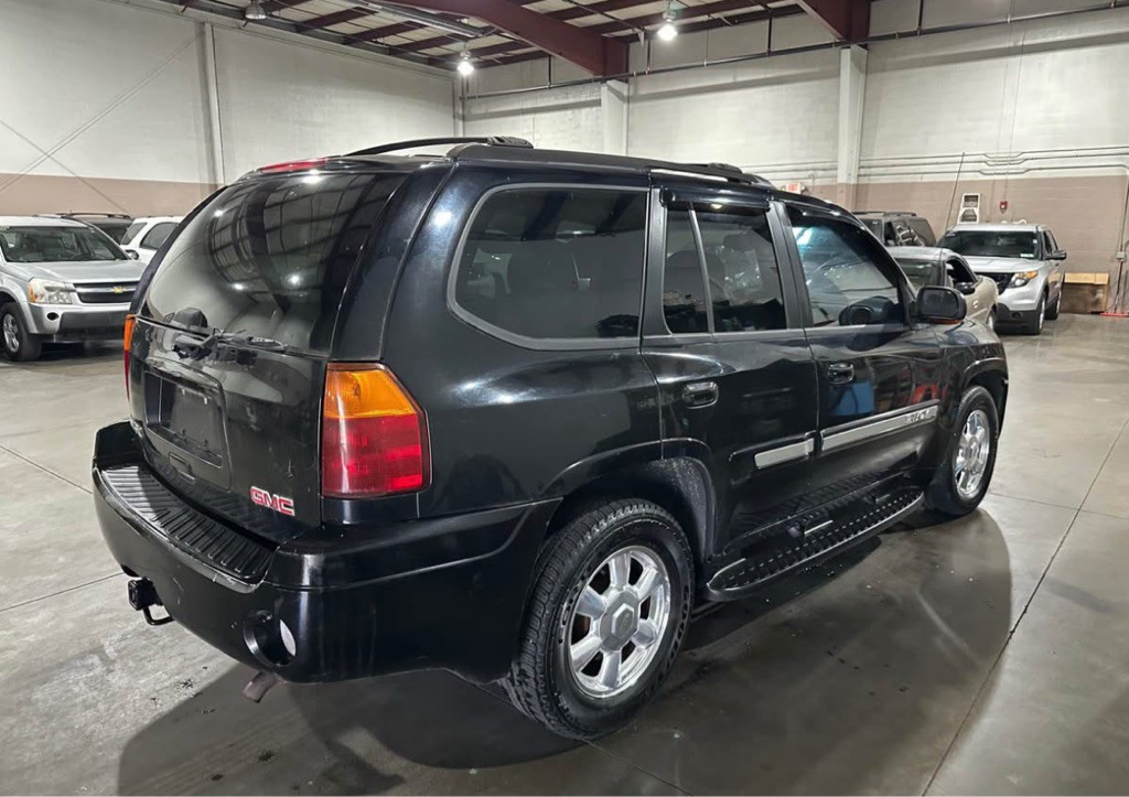 2005 GMC Envoy Image 5