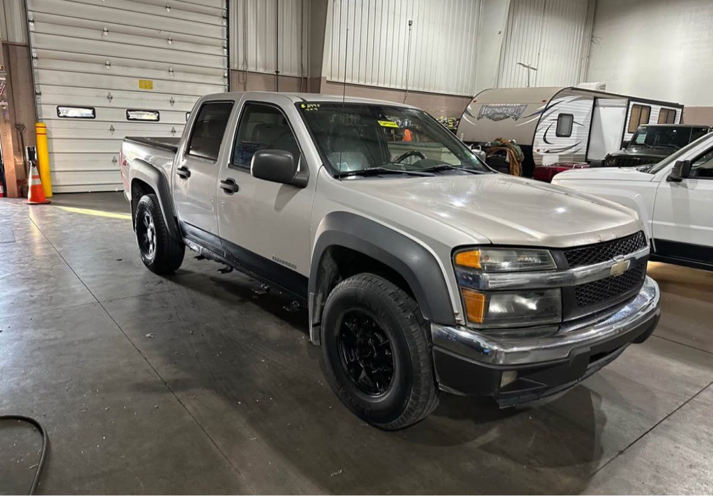2005 Chevrolet Colorado Image 3