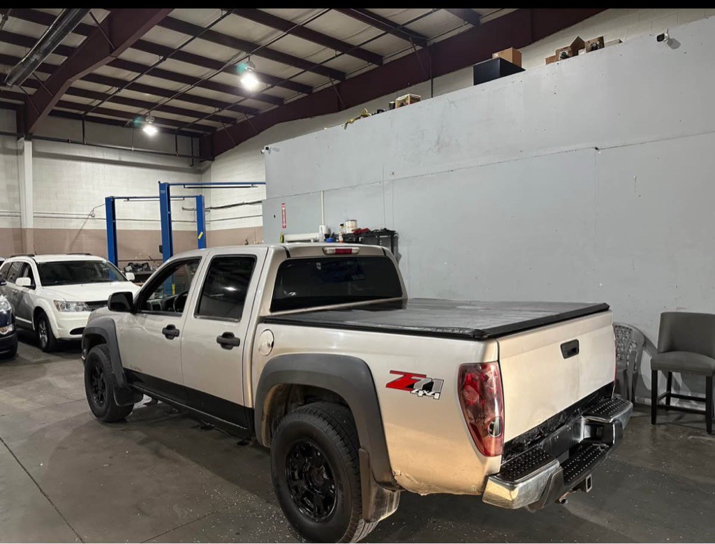 2005 Chevrolet Colorado Image 6